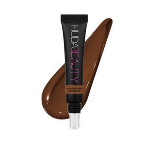 HUDA BEAUTYThe Overachiever Conceale - Brownie 36R, 10ml - £9.90